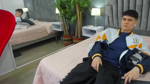 Roan Birkin online show from February 2025 10:40:02 PM