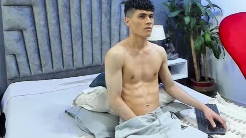 Roan Birkin online show from March 2025 10:50:02 PM