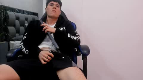 Roan Birkin online show from October 2025 08:41:02 PM