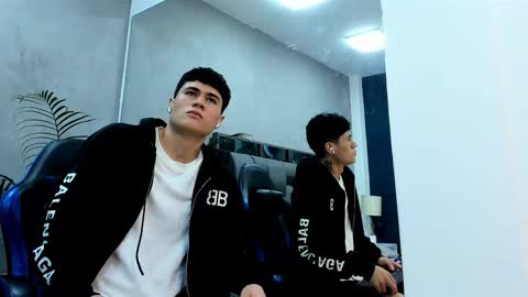 Roan Birkin online show from November 2025 07:24:01 PM