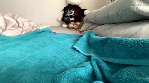 roarmance1 online show from December 2025 06:38:02 PM