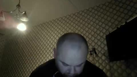 rob18997 online show from December 2025 03:41:02 PM