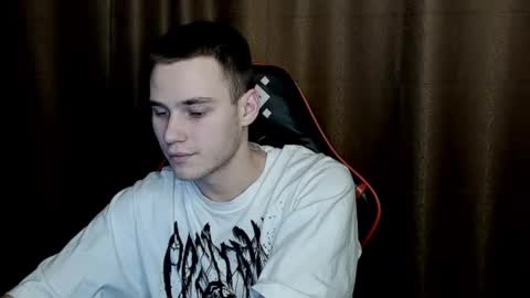 robert10211 online show from January 2025 08:32:01 PM