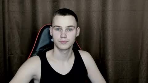 robert10211 online show from February 2025 07:40:02 PM