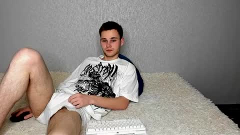 robert10211 online show from April 2026 03:59:01 AM