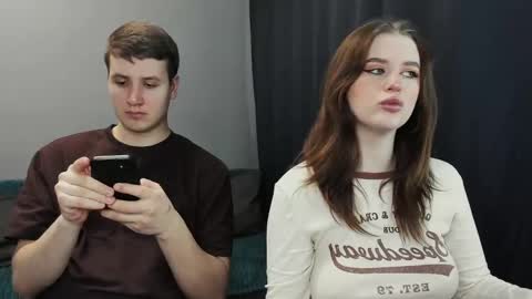 Lisa and Robert  i am online all days 900 am GMT3   online show from March 2025 10:30:02 AM