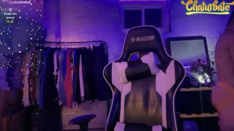 Robert Cici Jr. online show from October 2025 02:01:02 AM