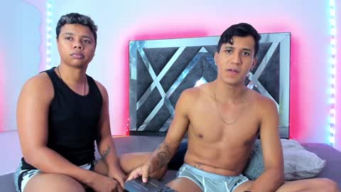 Robert Miller And Mael Thompson  online show from January 2025 04:39:02 AM