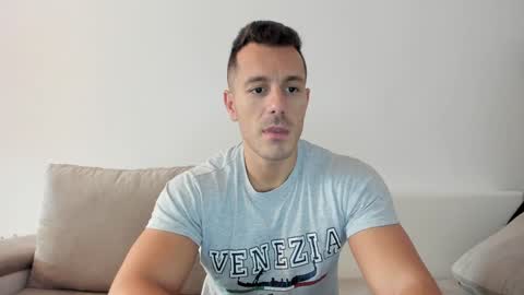 roberto4ever online show from January 2025 07:06:02 AM