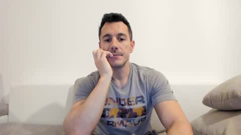 roberto4ever online show from April 2026 03:59:01 AM