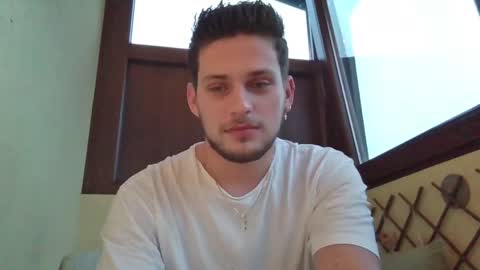 Snapshot of roberto_twink1 chatting on December 2024 05:53:02 AM Roberto online show from December 2024 05:53:02 AM