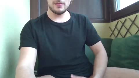 Snapshot of roberto_twink1 chatting on February 2025 08:46:01 AM Roberto online show from February 2025 08:46:01 AM