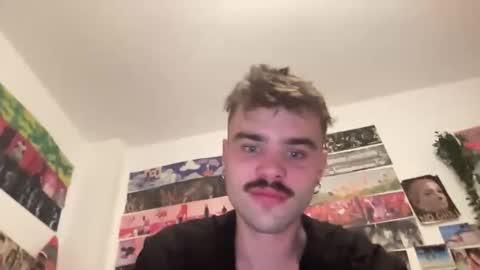 robertogaaarcia online show from May 2026 08:39:01 PM