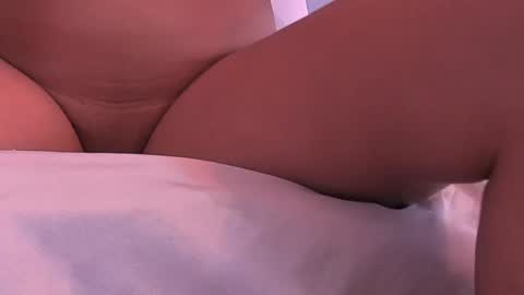 Roberts kloe online show from January 2025 08:43:01 PM