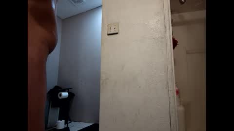 Snapshot of robertsaiz4200 chatting on February 2026 05:05:01 AM robertsaiz4200 online show from February 2026 05:05:01 AM