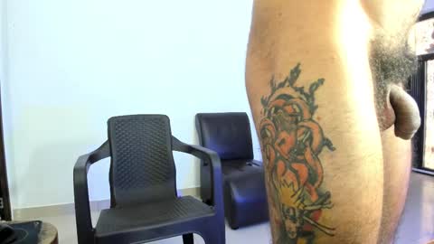 roberx_12 online show from February 2025 05:37:01 PM