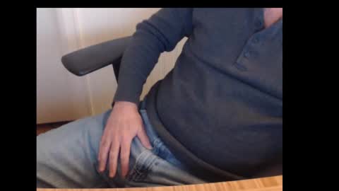 Snapshot of robidan6923 chatting on January 2025 07:00:02 PM robidan6923 online show from January 2025 07:00:02 PM