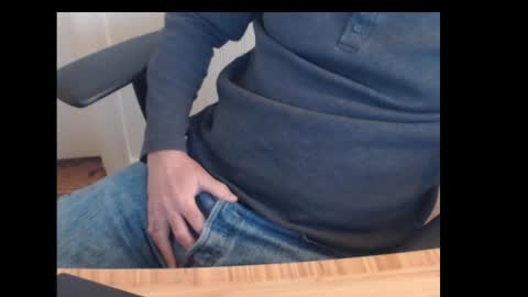 Snapshot of robidan6923 chatting on February 2025 02:36:01 PM robidan6923 online show from February 2025 02:36:01 PM