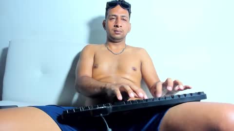 robin_sexx1 online show from November 2025 10:03:02 PM