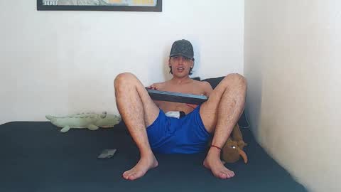 Snapshot of robisson_zack chatting on November 2025 04:00:02 AM Robisson Zack online show from November 2025 04:00:02 AM