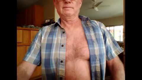 robo0000 online show from September 2025 04:28:01 PM