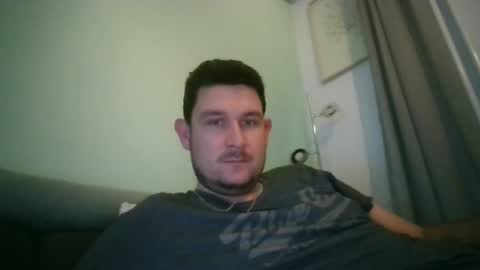 Robin online show from October 2025 09:02:01 PM