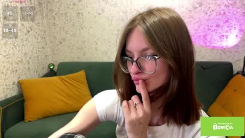 robynsentinella online show from April 2026 06:14:01 AM