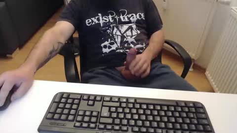 Snapshot of robzombi chatting on November 2025 04:07:02 PM Rockbart online show from November 2025 04:07:02 PM