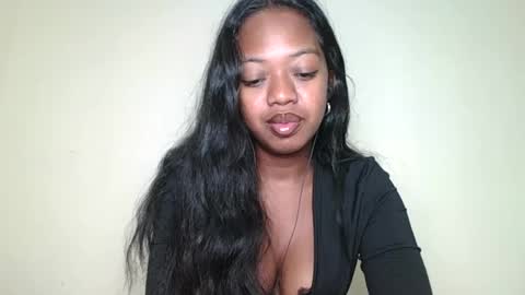 Snapshot of rochellinah chatting on May 2026 12:33:01 PM rochellinah online show from May 2026 12:33:01 PM