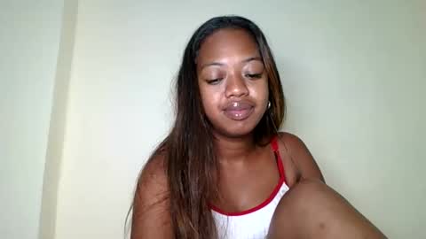 Snapshot of rochellinah chatting on May 2026 01:57:16 AM rochellinah online show from May 2026 01:57:16 AM