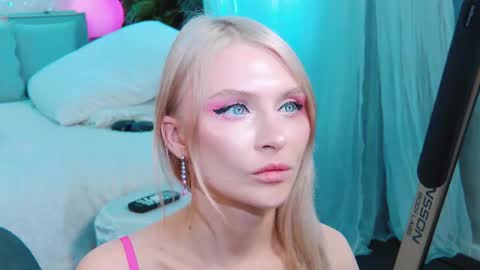 Lina and Den online show from October 2025 10:29:01 AM