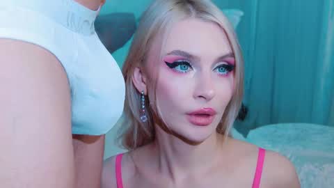 Lina and Den online show from January 2026 06:51:02 AM