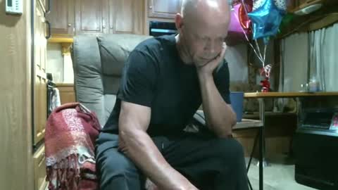 Snapshot of rodkirk45 chatting on February 2025 12:33:01 PM Rodkirk41... online show from February 2025 12:33:01 PM