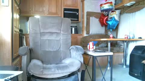 Snapshot of rodkirk45 chatting on February 2025 10:04:01 PM Rodkirk41... online show from February 2025 10:04:01 PM