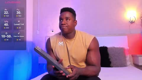 Snapshot of rogger_physique chatting on September 2025 09:03:02 PM Rogger online show from September 2025 09:03:02 PM