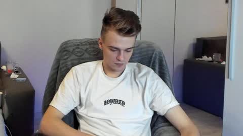 taylor fox online show from January 2025 07:07:01 PM