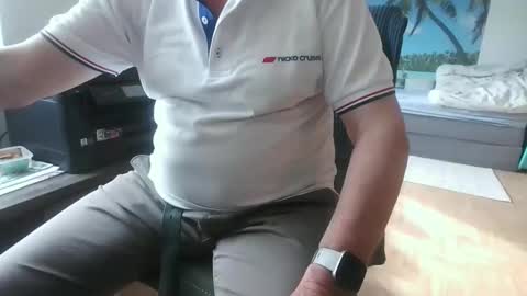 rolandloser1000 online show from May 2026 03:39:02 PM