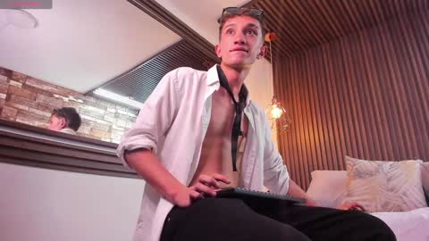 Snapshot of rolito18_ chatting on January 2025 03:59:01 AM twink juli online show from January 2025 03:59:01 AM
