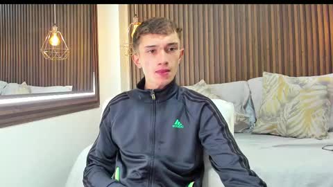 Snapshot of rolito18_ chatting on February 2025 03:29:01 PM twink juli online show from February 2025 03:29:01 PM