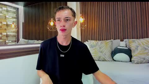 Snapshot of rolito18_ chatting on March 2025 02:50:01 AM twink juli online show from March 2025 02:50:01 AM