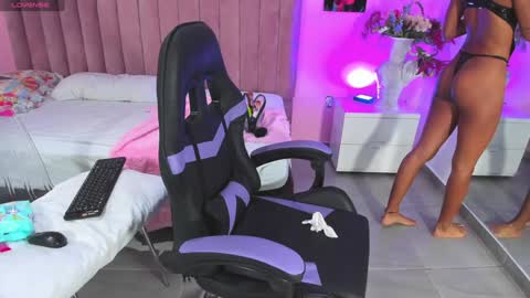 Snapshot of rolyloren chatting on December 2024 06:08:01 PM Marcela online show from December 2024 06:08:01 PM