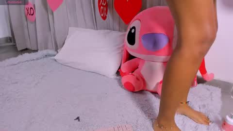 Snapshot of rolyloren chatting on March 2025 05:16:02 PM Marcela online show from March 2025 05:16:02 PM