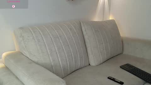 Roman Lux online show from November 2025 04:11:02 AM