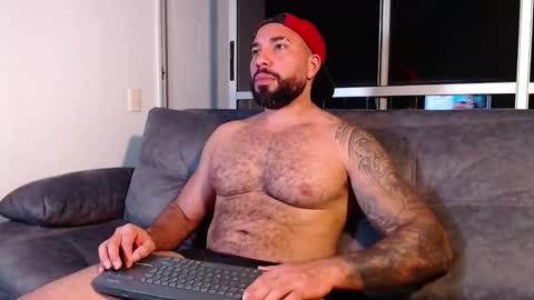 Snapshot of roman_muscle_ chatting on February 2025 04:46:01 AM Roman online show from February 2025 04:46:01 AM