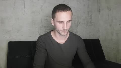 romangold4 online show from April 2026 05:37:01 PM