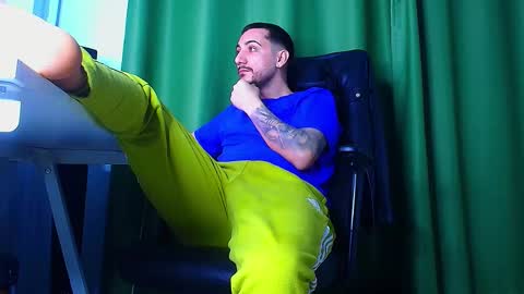 romaniamaster1 online show from March 2026 01:15:01 PM