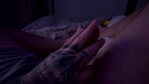 romanianguy1693 online show from April 2026 08:18:01 PM