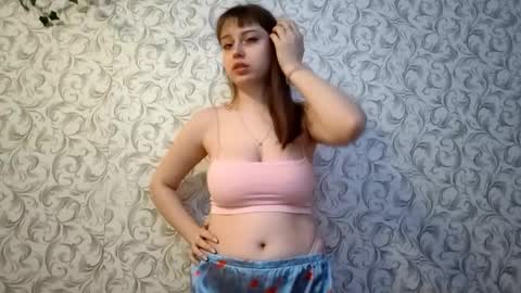 Snapshot of romeliamimozo chatting on December 2025 12:01:02 PM Alya online show from December 2025 12:01:02 PM