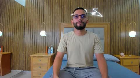 Romeo Bossi online show from March 2026 11:25:01 AM