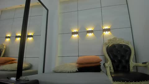 Romeo Bossi online show from April 2026 11:37:02 AM